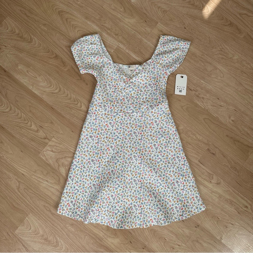 Women’s Floral Billabong Dress - Brand New!!!